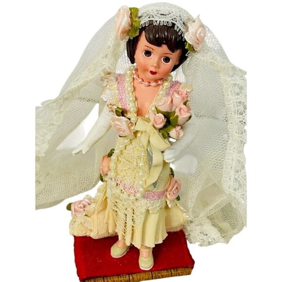 Madame Alexander Figurine Roaring 20s Bride 6" - Picture 4 of 9
